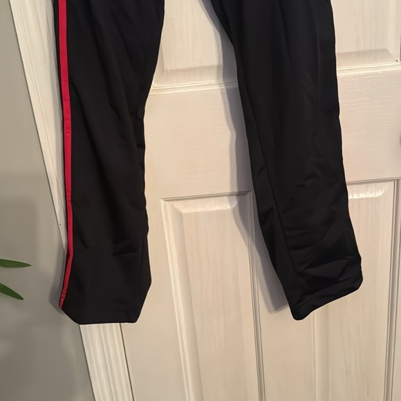 Adidas 3 stripe tricot track pants NWT L - Picture 4 of 7